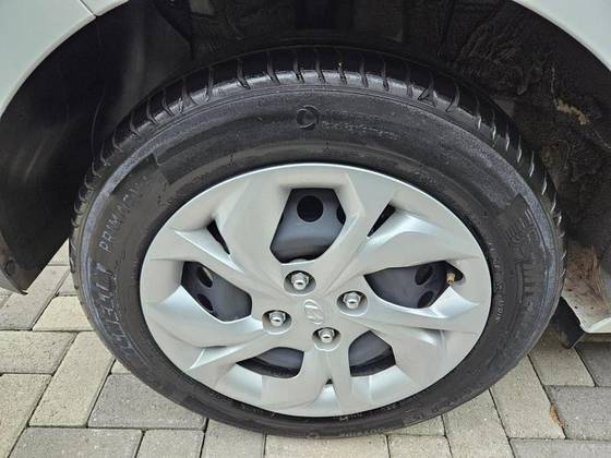HYUNDAI HB20 1.0 12V FLEX COMFORT PLUS MANUAL HYUNDAI HB20 1.0 12V FLEX COMFORT PLUS MANUAL
